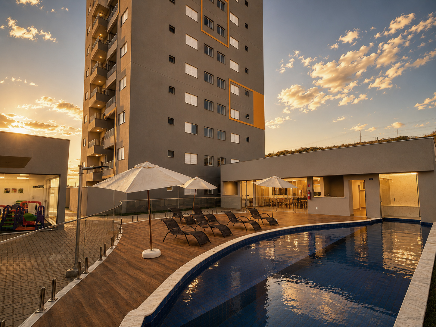 Piscina com hidro